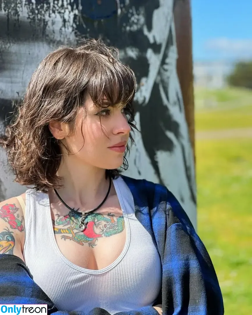 Anisa Jomha голая photo #0662 (AnisaJomha / AnisaTheGreasy / Annie Jay / anniejay)