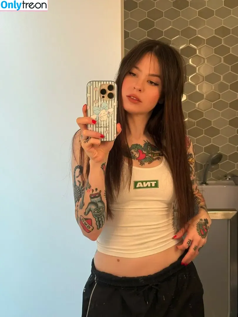 Anisa Jomha nude photo #0695 (AnisaJomha / AnisaTheGreasy / Annie Jay / anniejay)