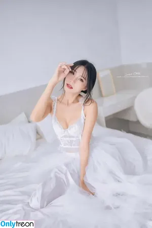 Anita Feifei / feifei_11111 nude photo #2690