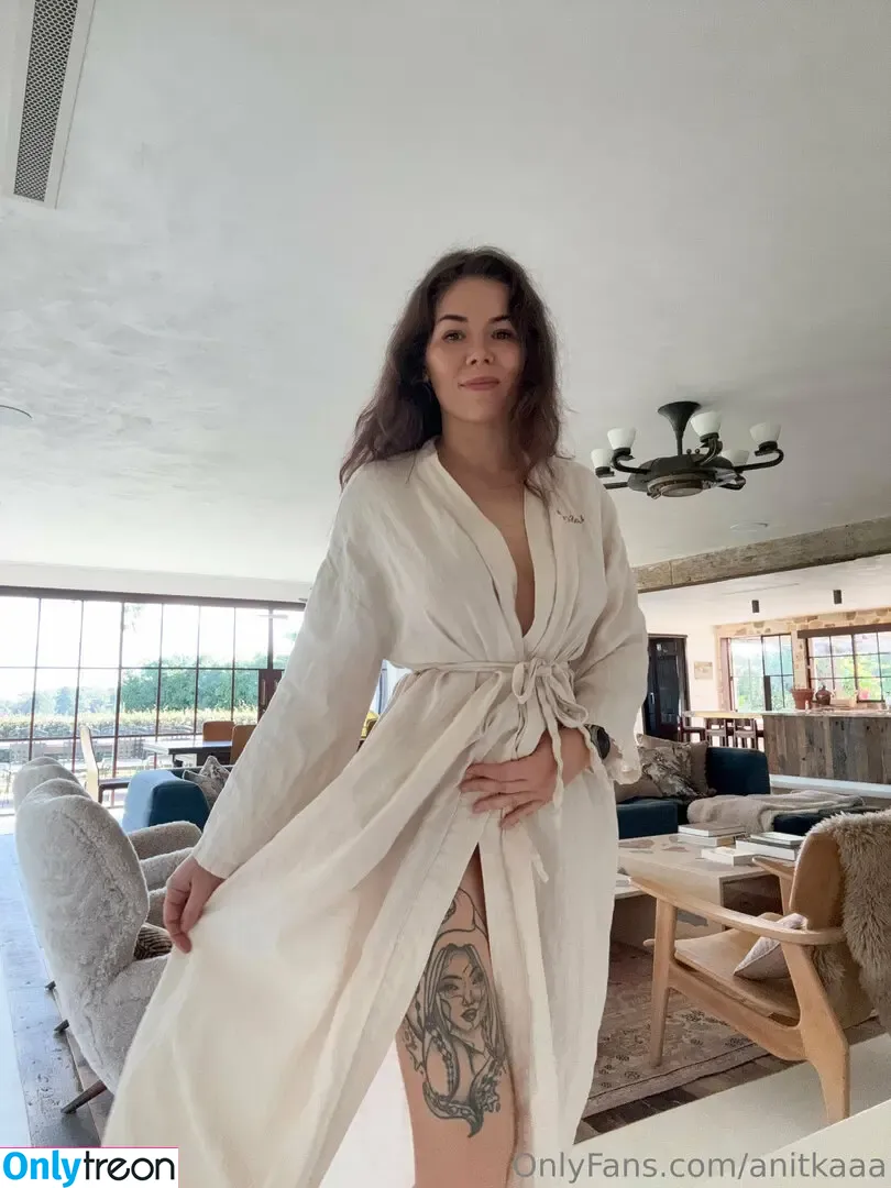 anitkaaa nude photo #0067 (anitkaaa1)