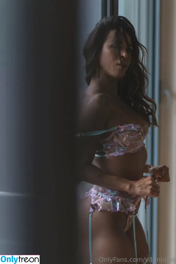 anittadias nude photo #0010 (anittadias)