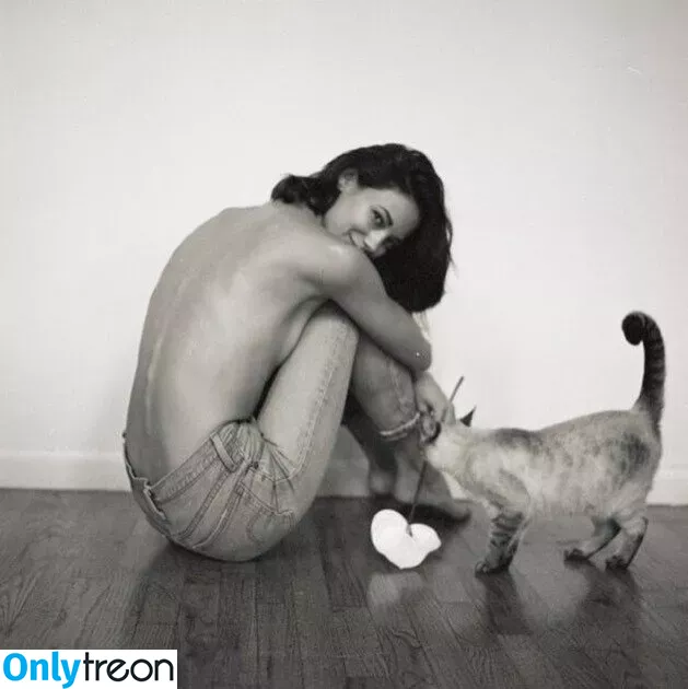 Anja Leuenberger nude photo #0136 (anj_leuenberger / anjaleuenberger)