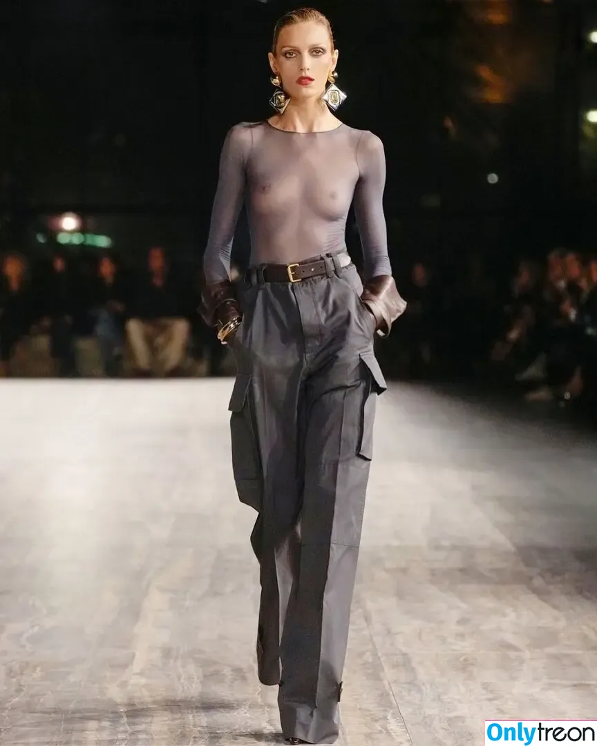 Anja Rubik nude photo #0469 (anja_rubik)
