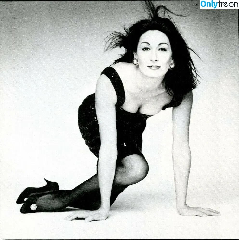 Anjelica Huston nude photo #0017 (anjelicashuston)