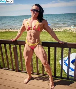 Anjie / Angela Yeo / MuscleGeisha / ifbb_pro_yeo / proyeo nude photo #0002