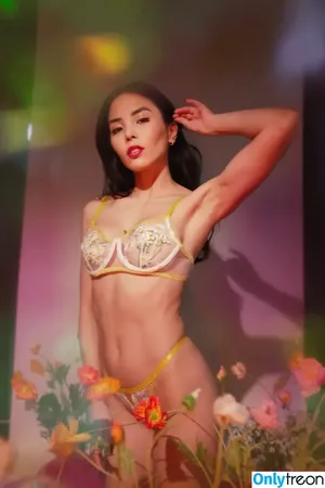 Anna Akana / AnnaAkana / wonderlandstudios фото голая #0775