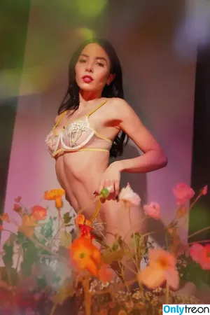 Anna Akana / AnnaAkana / wonderlandstudios фото голая #0778
