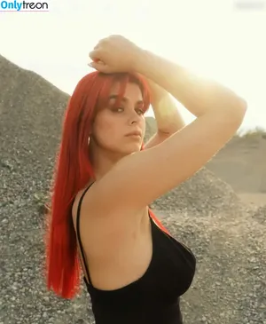 anna.gazanis / AnnaGazanis nude photo #0528