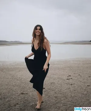 anna.gazanis / AnnaGazanis nude photo #0529