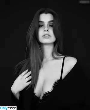 anna.gazanis / AnnaGazanis nude photo #0535