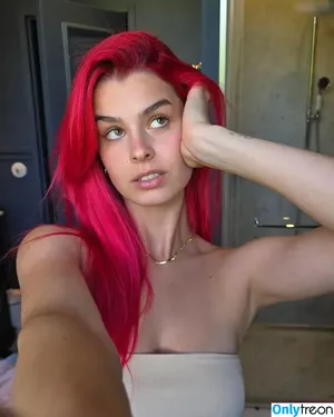 anna.gazanis / AnnaGazanis nude photo #0563