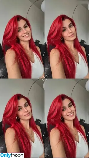anna.gazanis / AnnaGazanis nude photo #0576