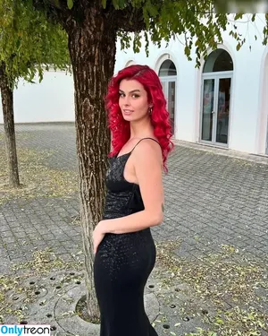 anna.gazanis / AnnaGazanis nude photo #0578