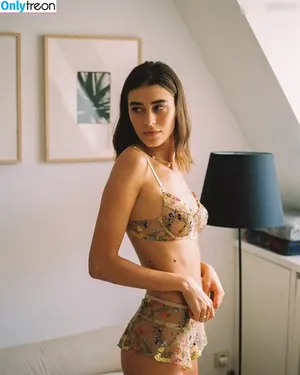  nude photo #0008