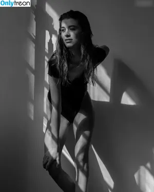  nude photo #0011