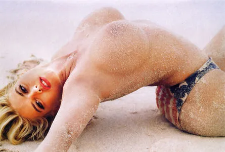 Anna Nicole Smith / annanicolesmith1 / dollarbie nude photo #0060