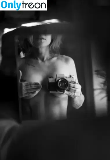 Anna Ritzinger nude photo #0012 (Anna_camaeleon)