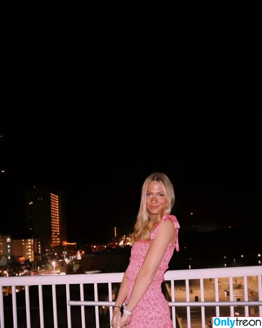 Anna Sikes nude photo #0071 (Anna.sikes)