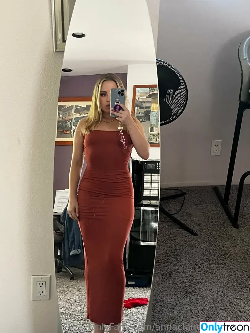 annaclairecloudsfree nude photo #0005 (annaclairecloudstv__)