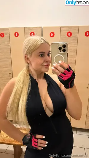annagreat / annaazimova97 / annasmile фото голая #0412