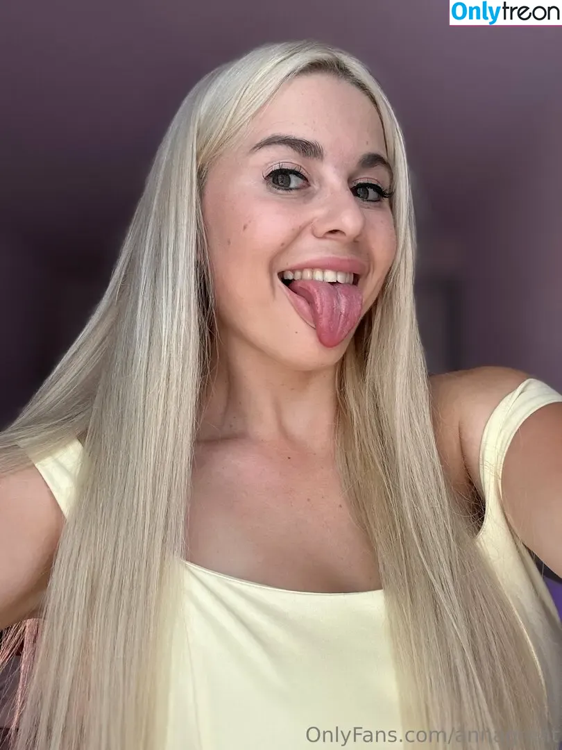 annagreat голая photo #0402 (annaazimova97 / annasmile)