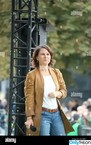 Annalena Baerbock / abaerbock фото голая #0581