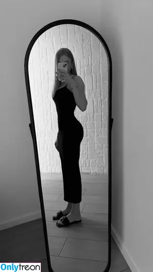  nude photo #0003