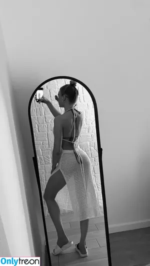  nude photo #0010