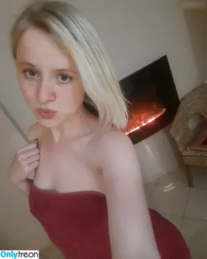  nude photo #0005