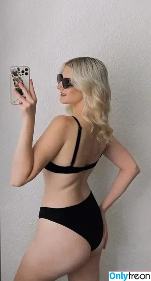 Annatks nude photo #0007