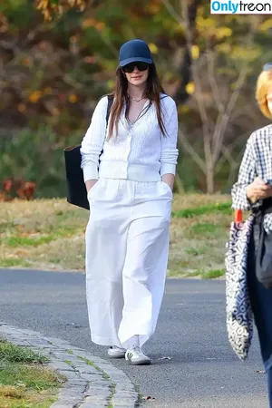 Anne Hathaway / ahathawaynews / annehathaway / heatherannie фото голая #2250