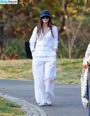 Anne Hathaway / ahathawaynews / annehathaway / heatherannie фото голая #2251