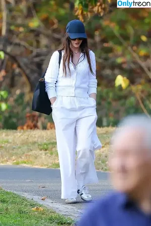 Anne Hathaway / ahathawaynews / annehathaway / heatherannie фото голая #2254