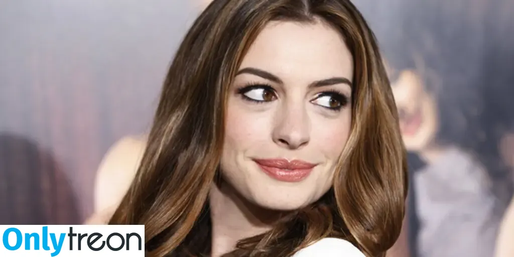 Anne Hathaway голая photo #2389 (ahathawaynews / annehathaway / heatherannie)