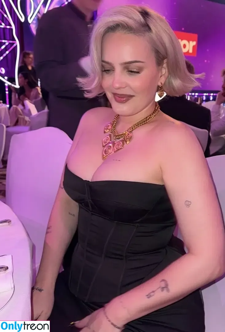 Anne-Marie голая photo #0283 (Anne Marie / annemarie / xxannemariee)