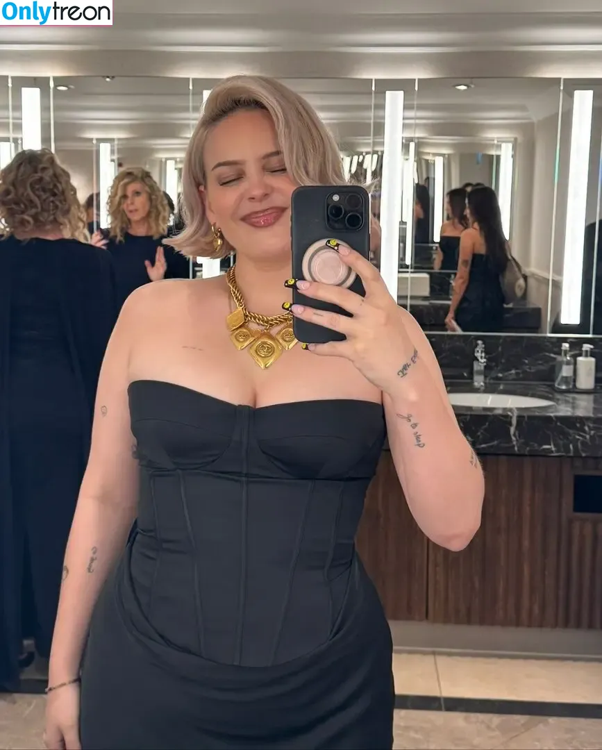 Anne-Marie голая photo #0284 (Anne Marie / annemarie / xxannemariee)