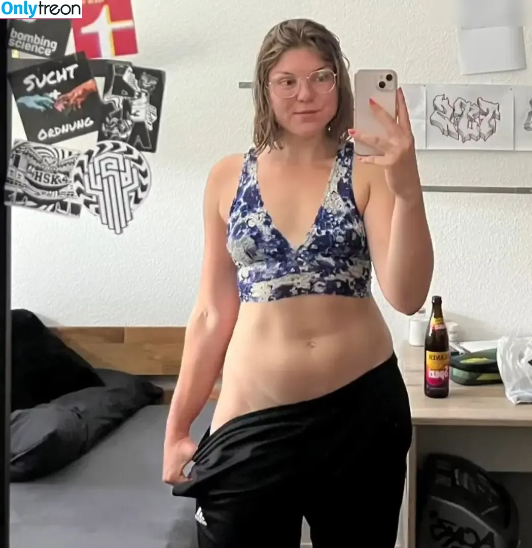 Anne Stötzner nude photo #0007 (anne.stoetzner)