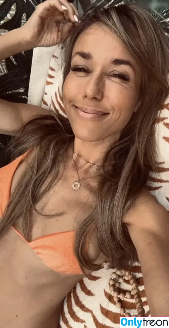 Annemarie Carpendale голая photo #1001 (Warnkross / annie_carpendale)