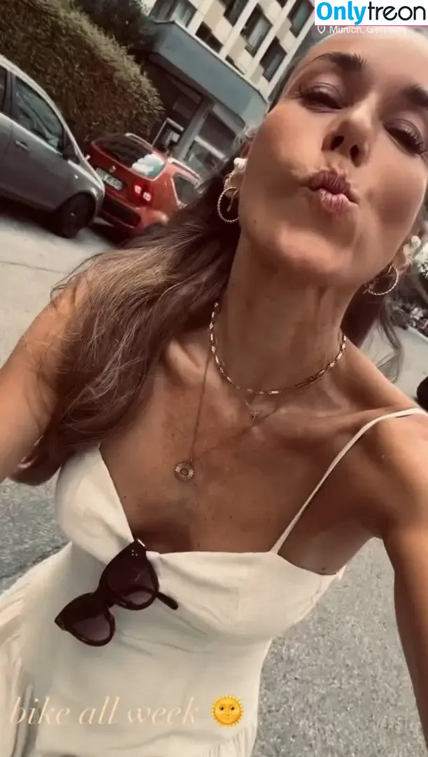 Annemarie Carpendale голая photo #1088 (Warnkross / annie_carpendale)