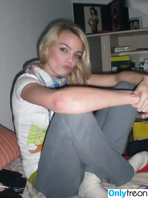 Anni Wendler nude photo #0001 (justalittlbit)
