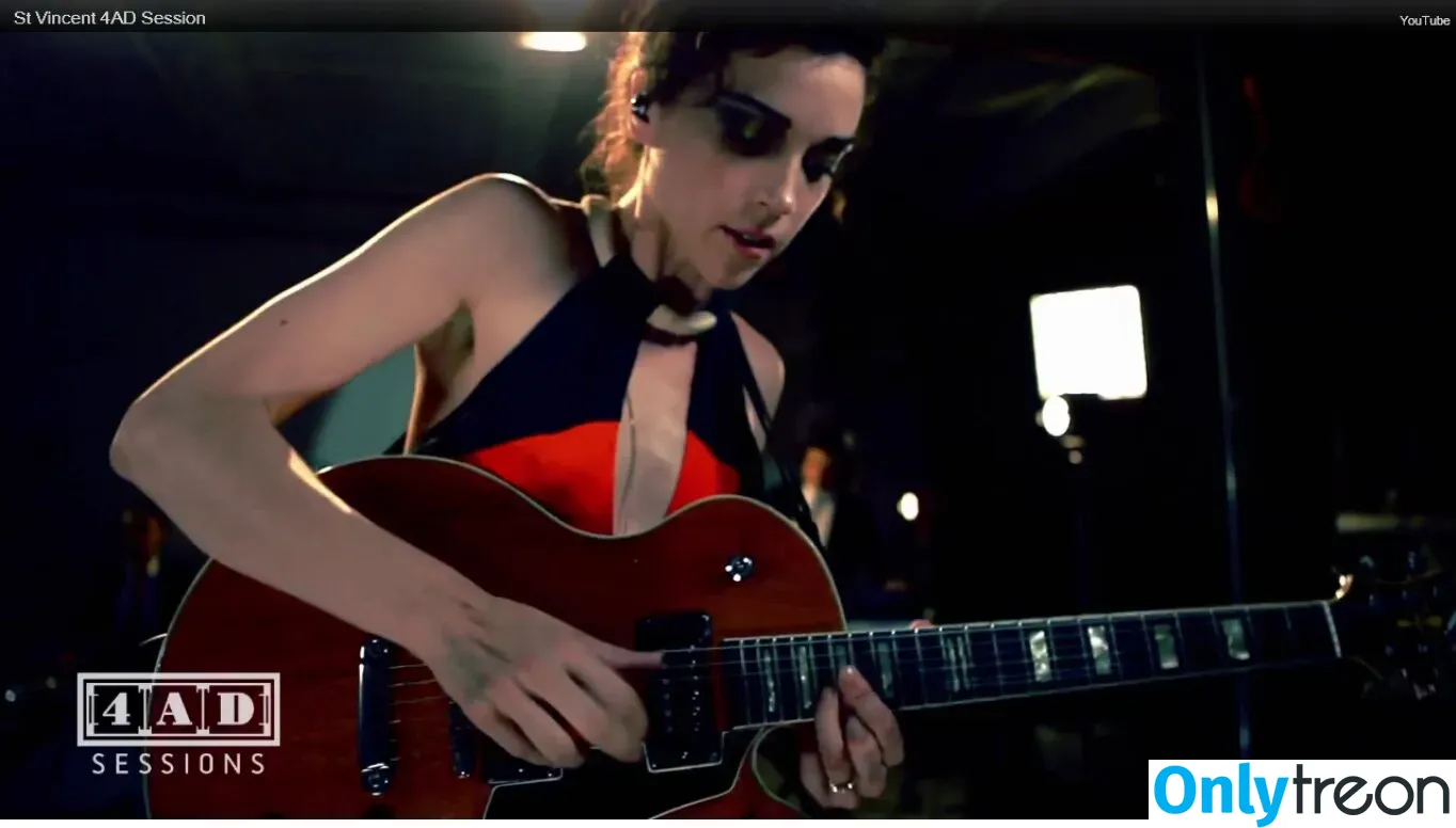 Annie Clark голая photo #0024 (St. Vincent / annie__clark)