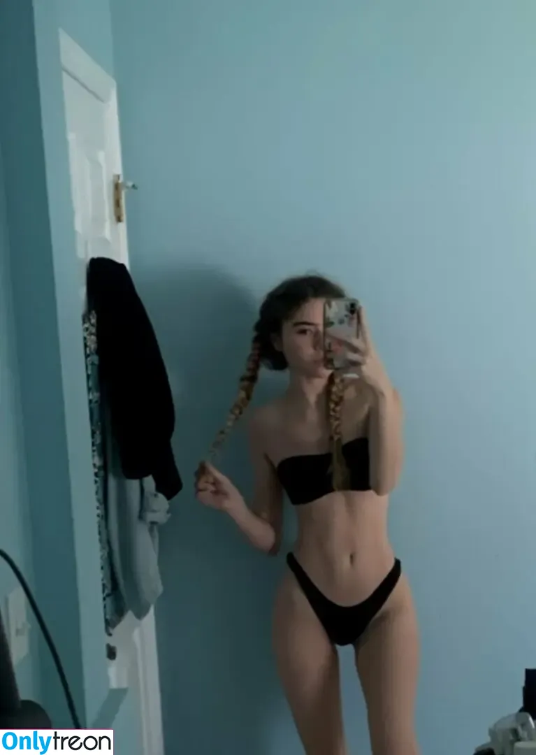 Annie Frequentpuker nude photo #0007 (Annie Frequentpuker)