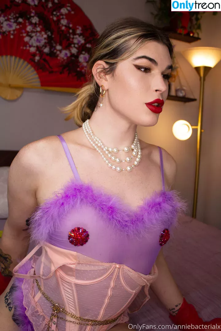 anniebacterialx nude photo #0074 (anniebiotixx)