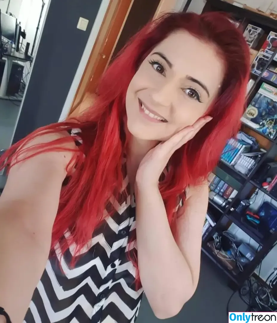 AnnieFuchsia nude photo #0026 (AnnieFuchsia)