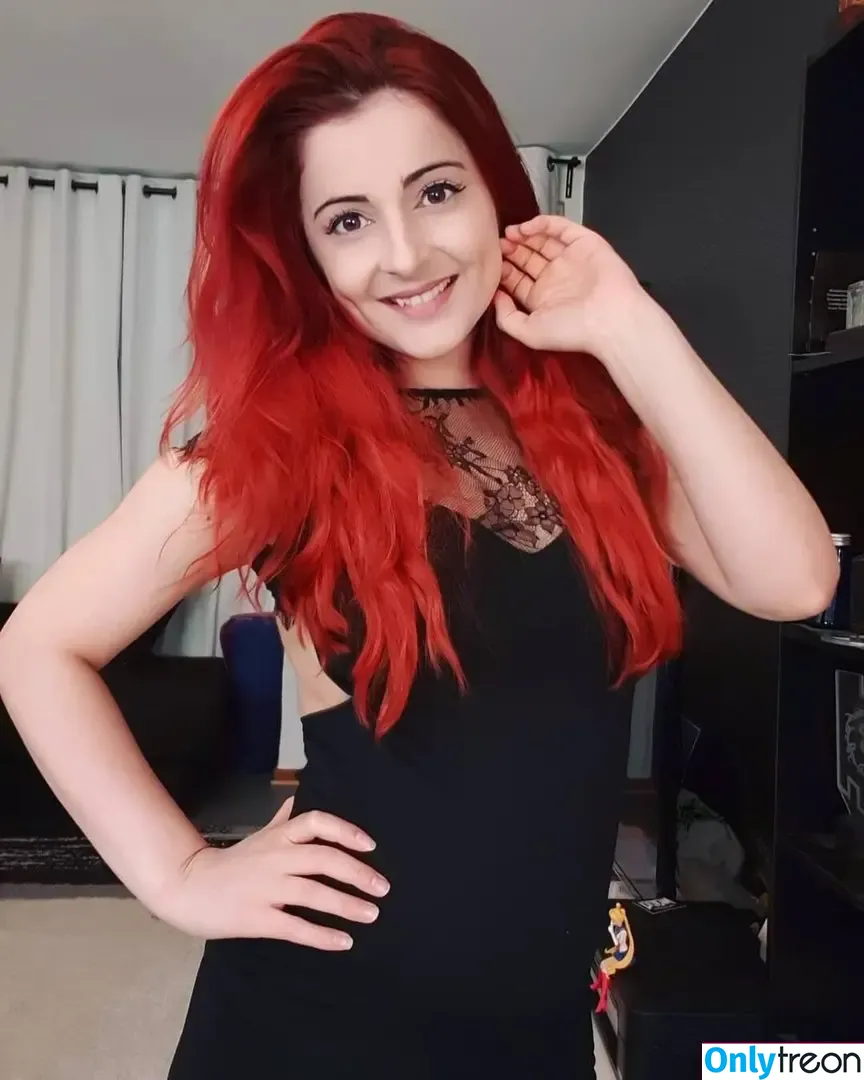 AnnieFuchsia nude photo #0027 (AnnieFuchsia)
