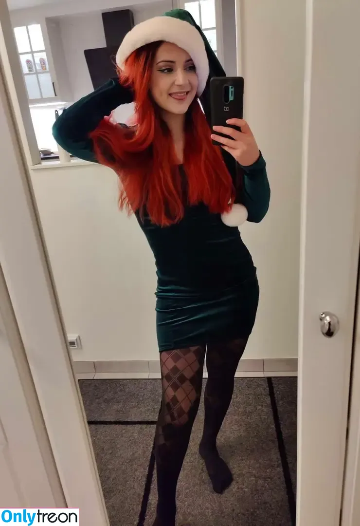 AnnieFuchsia nude photo #0031 (AnnieFuchsia)