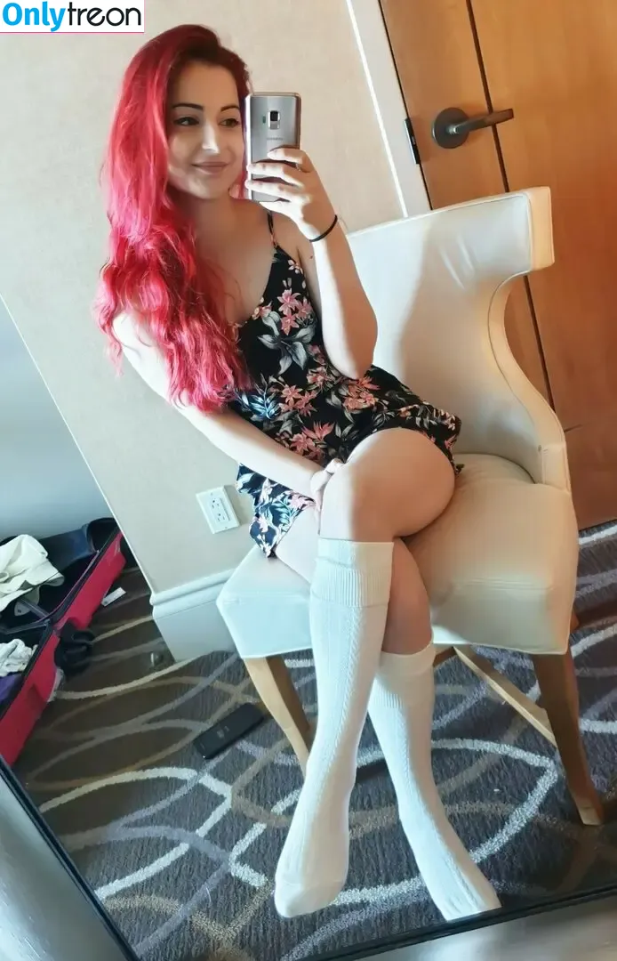 AnnieFuchsia nude photo #0046 (AnnieFuchsia)