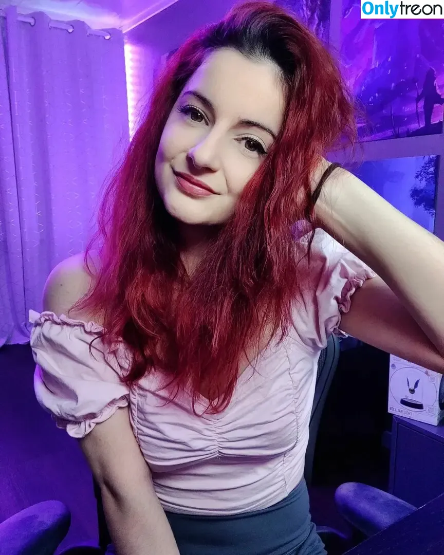AnnieFuchsia nude photo #0106 (AnnieFuchsia)