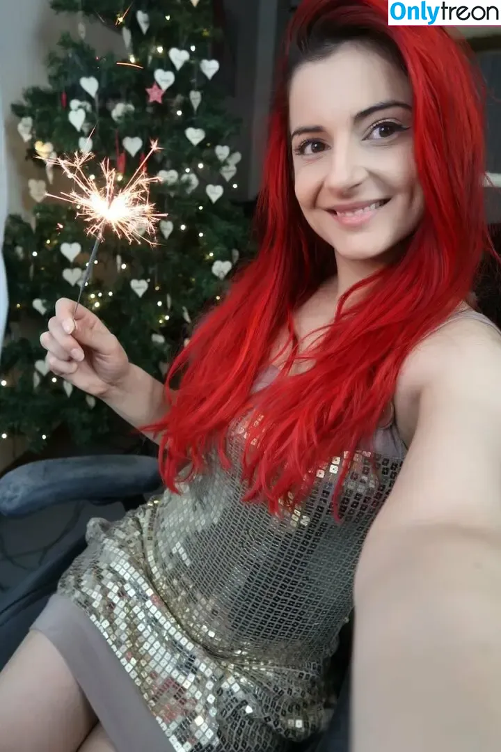 AnnieFuchsia голая photo #0343 (AnnieFuchsia)