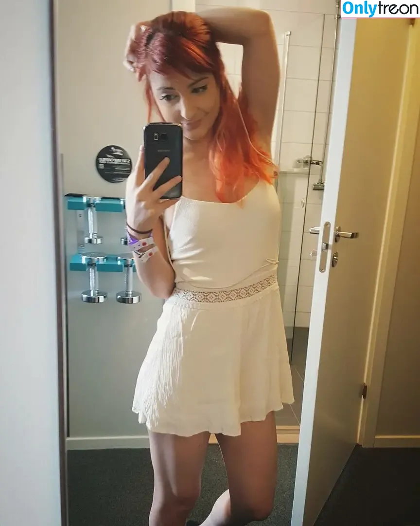 AnnieFuchsia nude photo #0744 (AnnieFuchsia)
